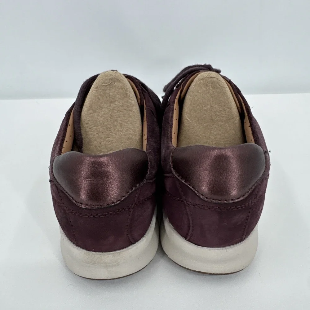 Clarks Sneakers Womens 9 M Un Adorn Shoes Purple Leather Lace Up Comfort Walking